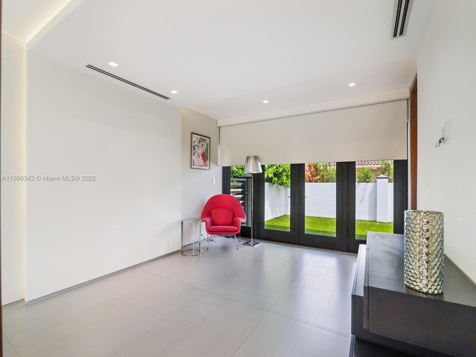 MIAMI LAKES - LOCH LOMOND - Residential