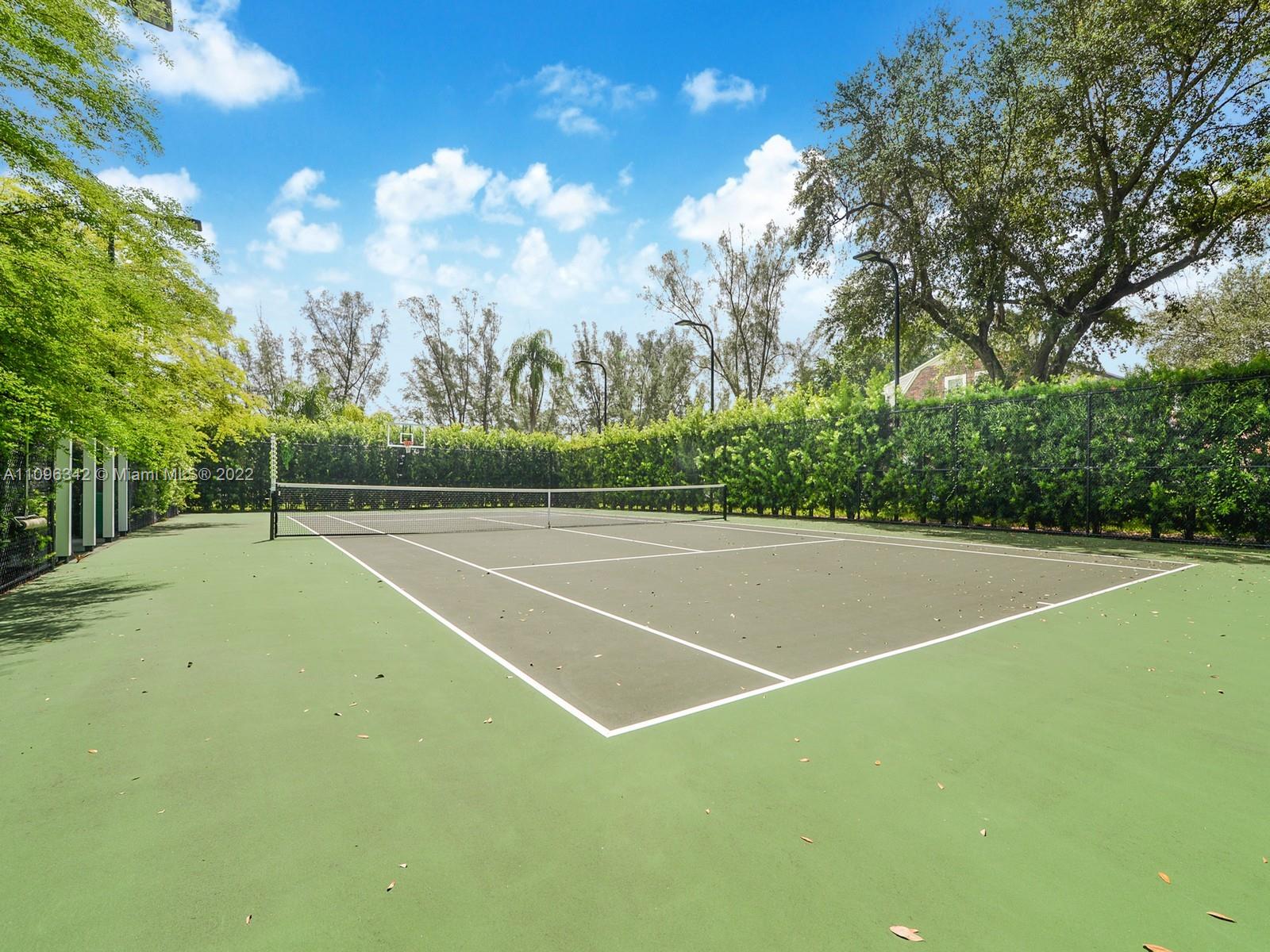 MIAMI LAKES - LOCH LOMOND - Residential