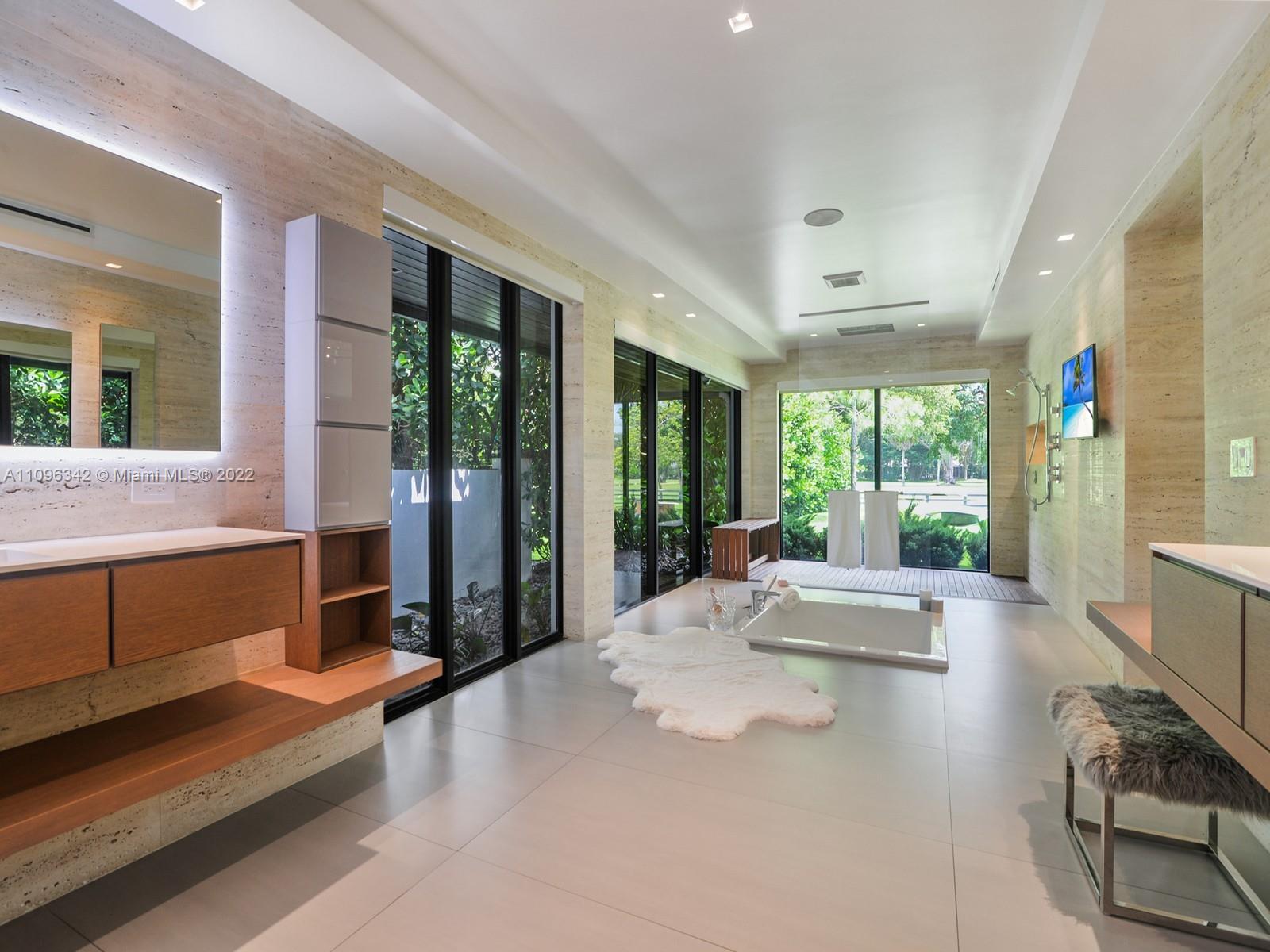 MIAMI LAKES - LOCH LOMOND - Residential