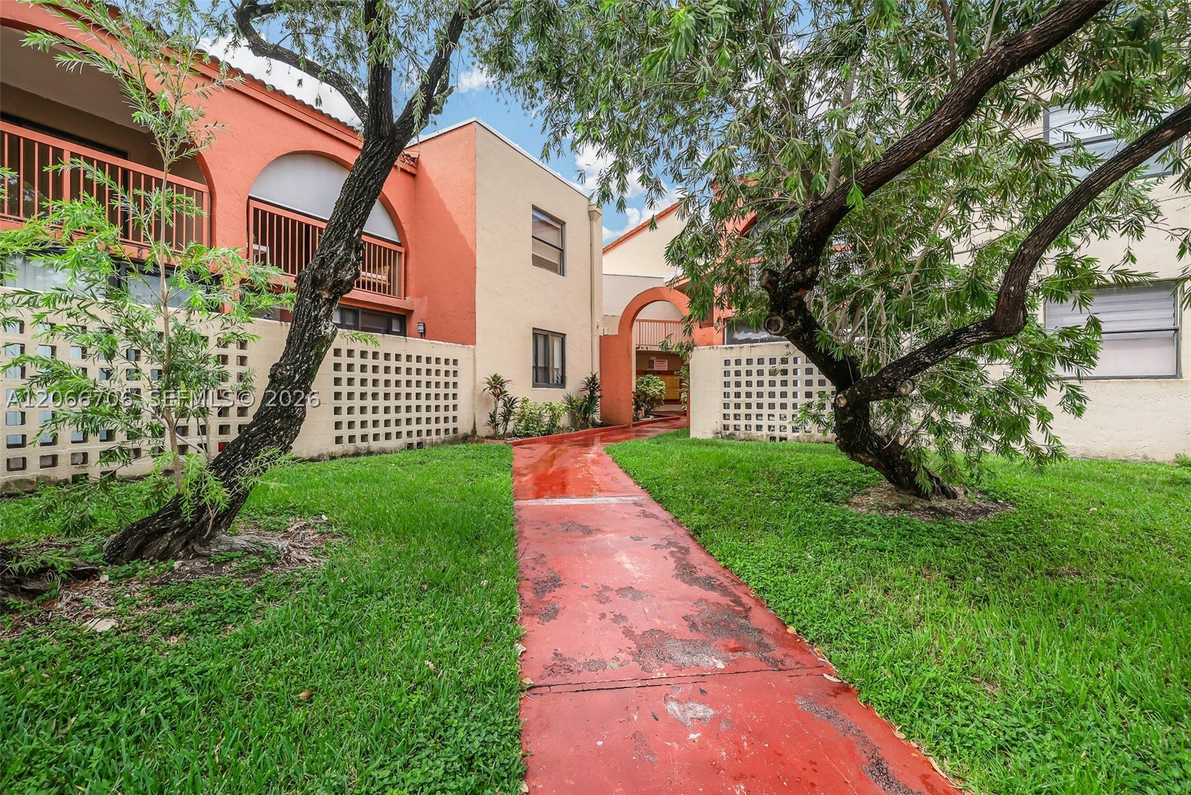 10245 NW 9th St Cir 102-9