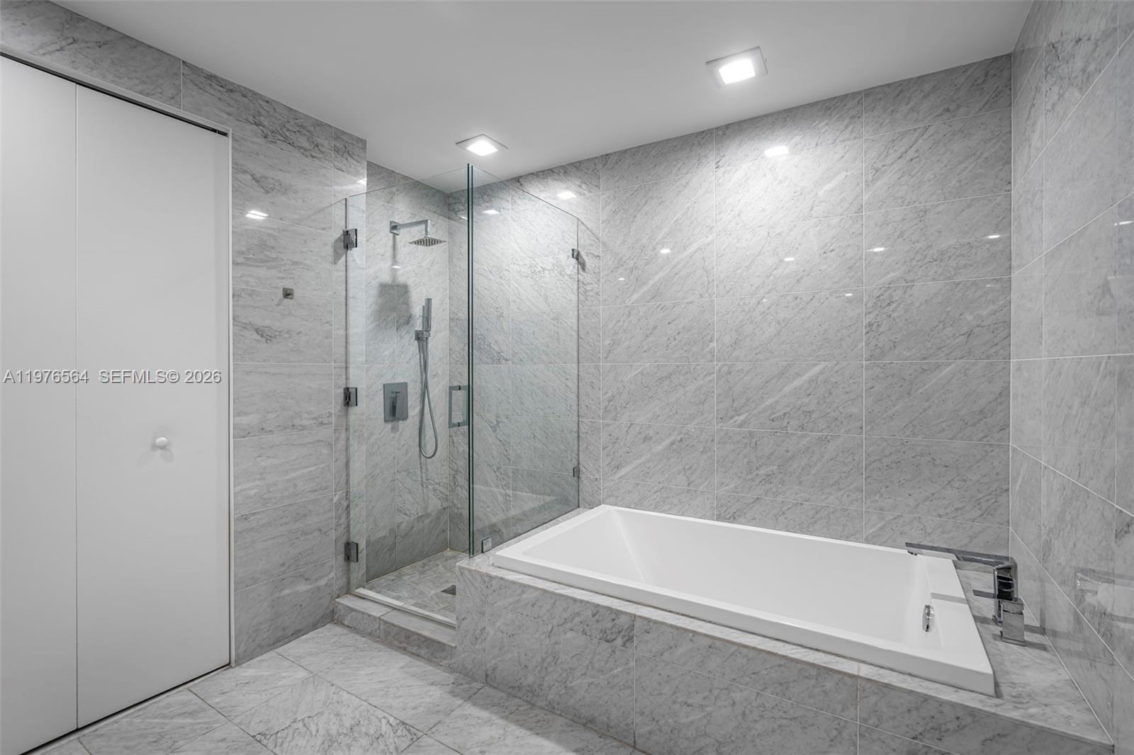 801 SMA RESIDENCES CONDO - Residential