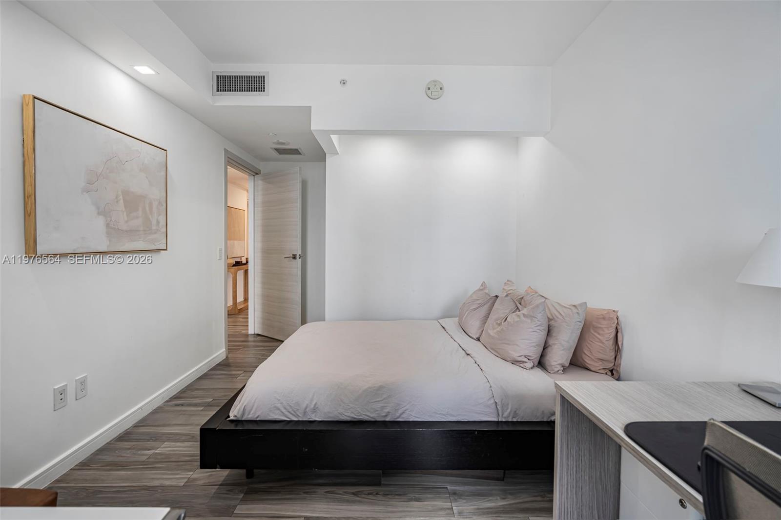 801 SMA RESIDENCES CONDO - Residential