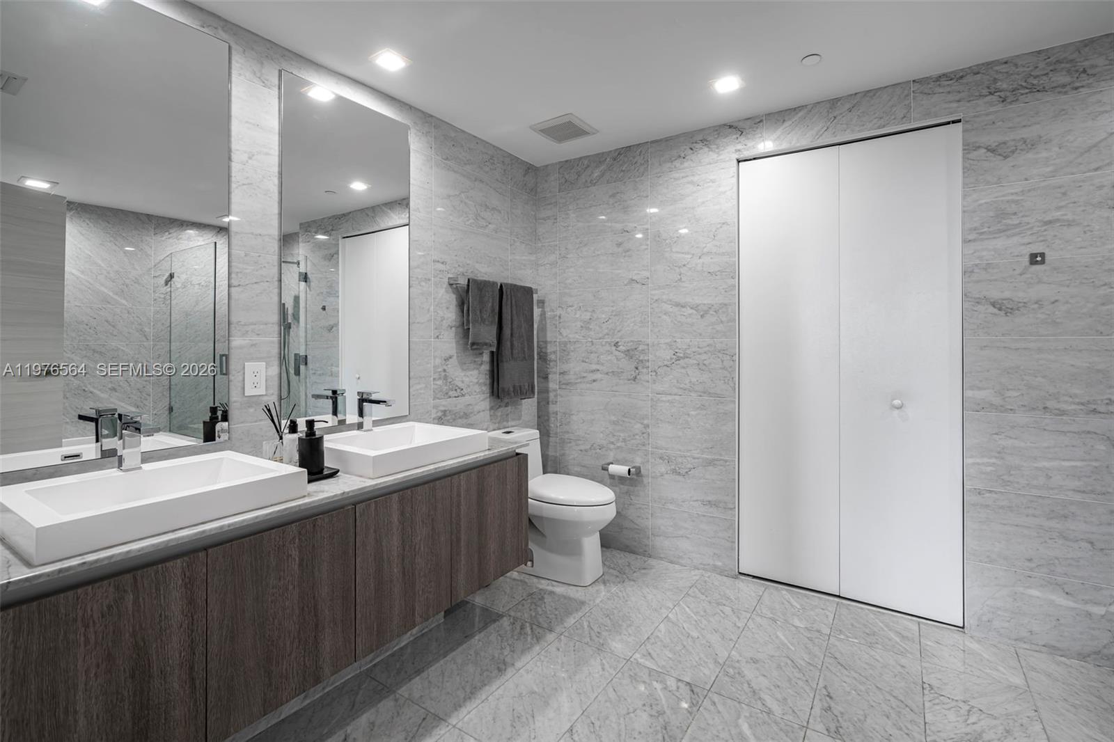 801 SMA RESIDENCES CONDO - Residential