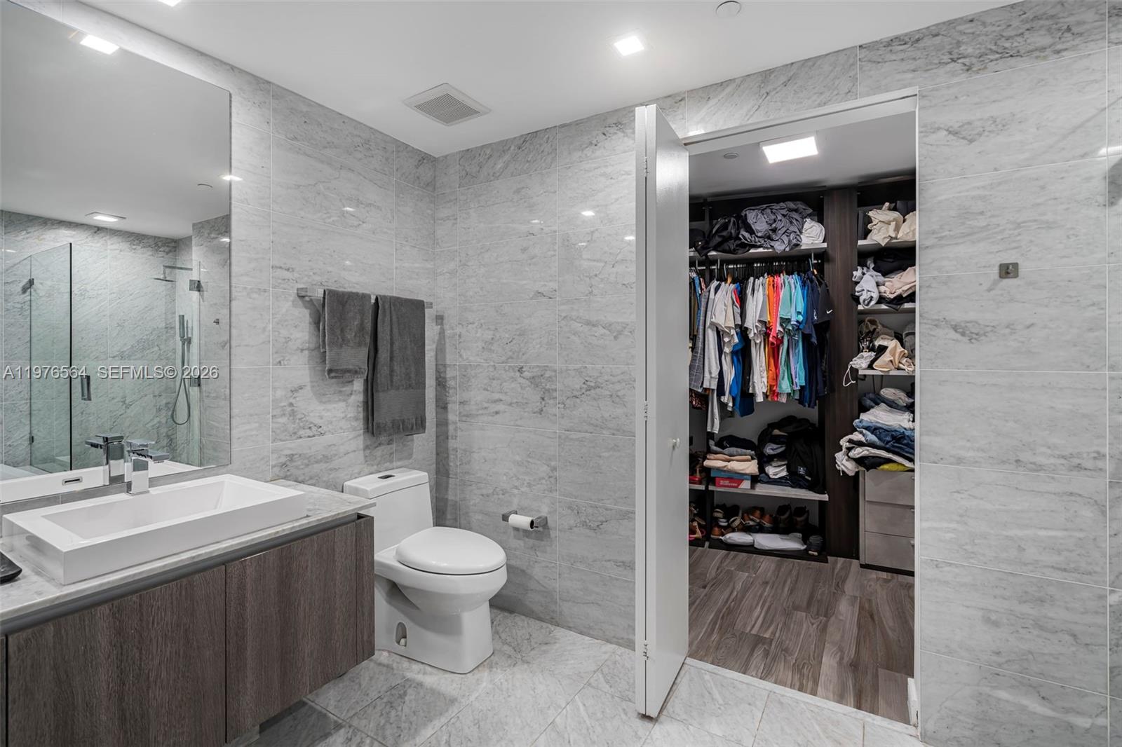 801 SMA RESIDENCES CONDO - Residential