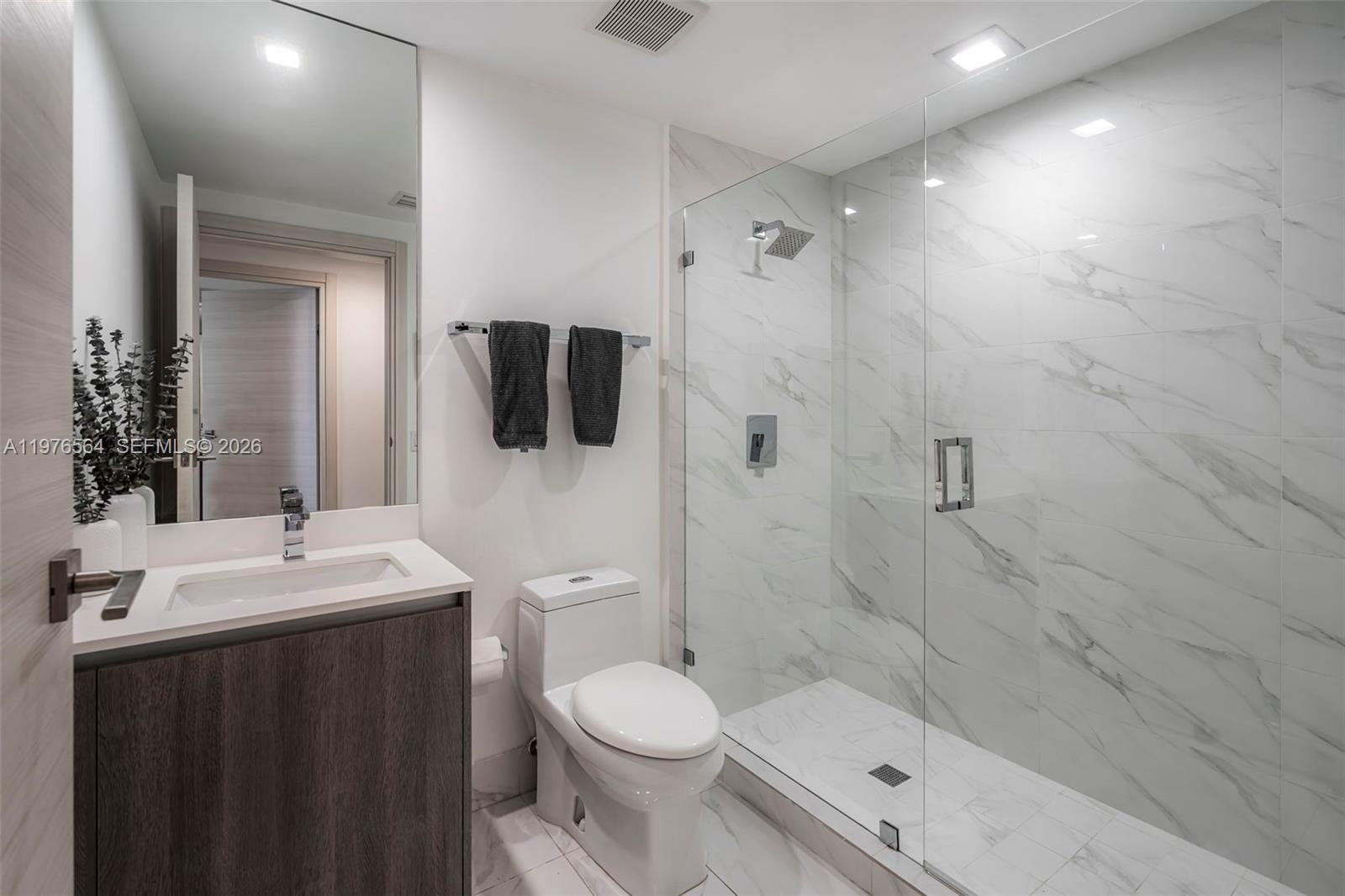 801 SMA RESIDENCES CONDO - Residential