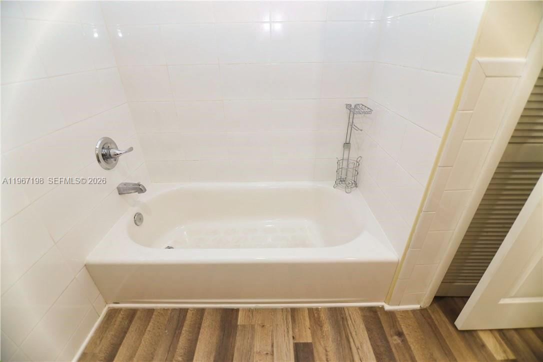 VANDERBILT PARK TOWNHOUSE - Residential