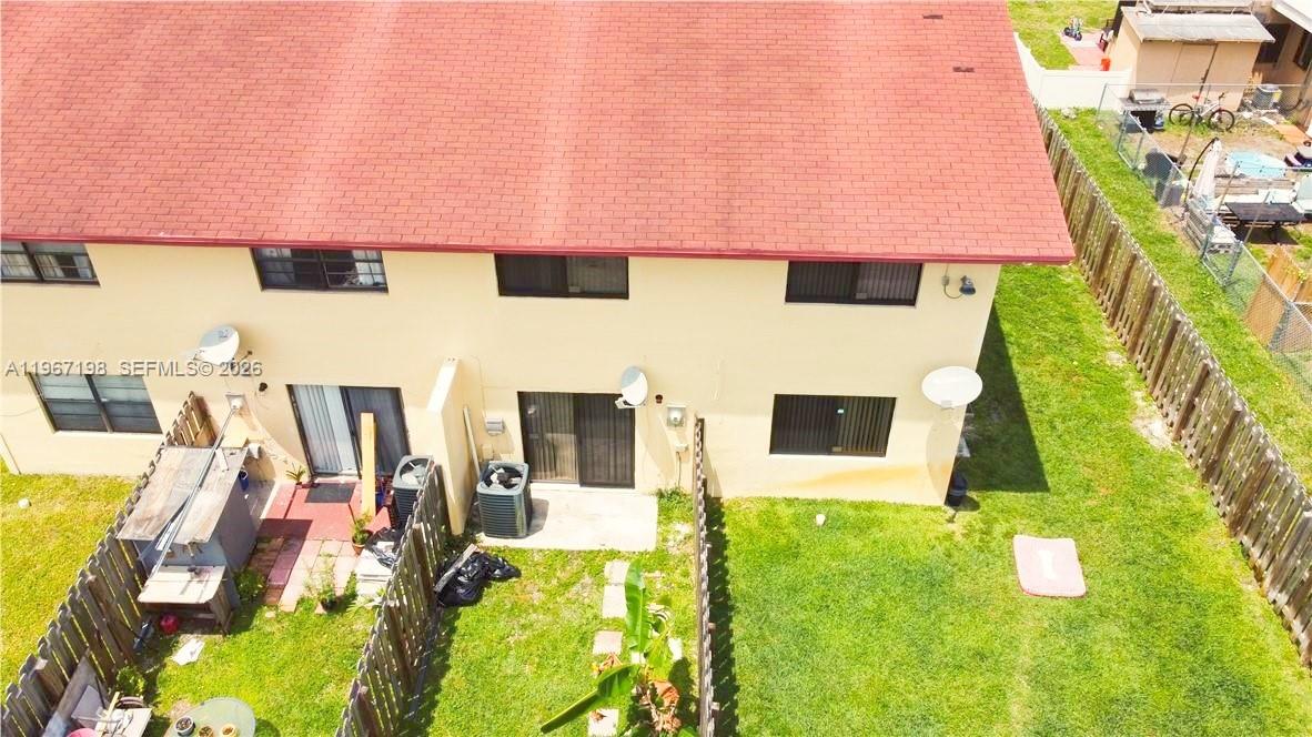 VANDERBILT PARK TOWNHOUSE - Residential