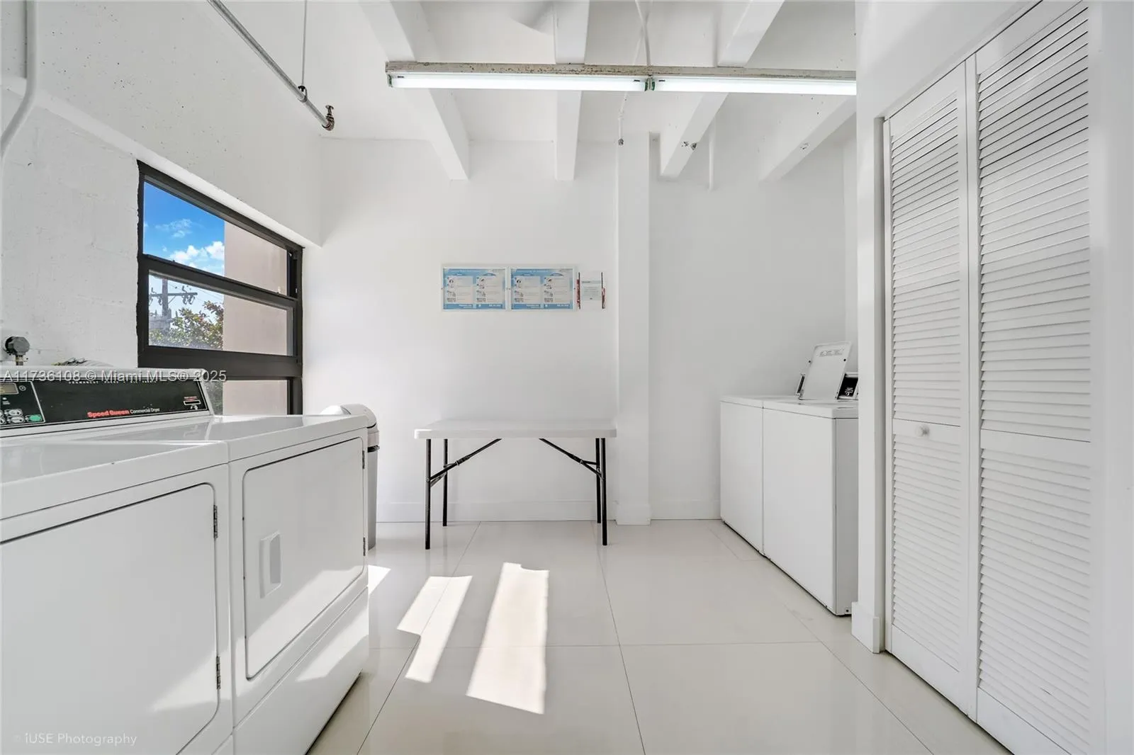 Key Biscayne, Florida 33149, United States, 2 Bedrooms Bedrooms, ,2 BathroomsBathrooms,Residential,Active,11390