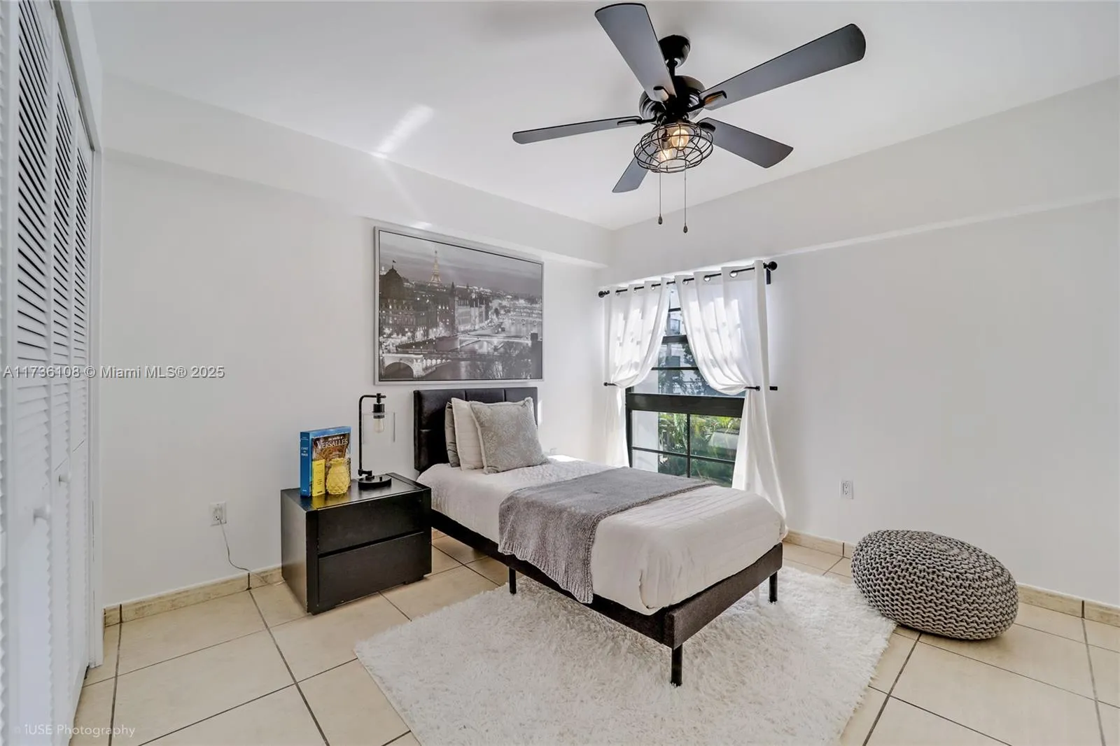 Key Biscayne, Florida 33149, United States, 2 Bedrooms Bedrooms, ,2 BathroomsBathrooms,Residential,Active,11390