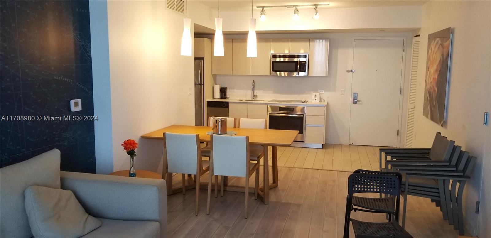 BEACHWALK CONDOMINIUM - Residential