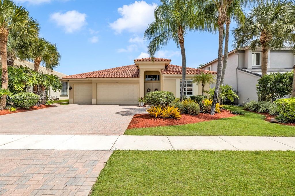 Photo of 11223 Maritime Ct, Wellington, FL 33449 (MLS # A11943208)