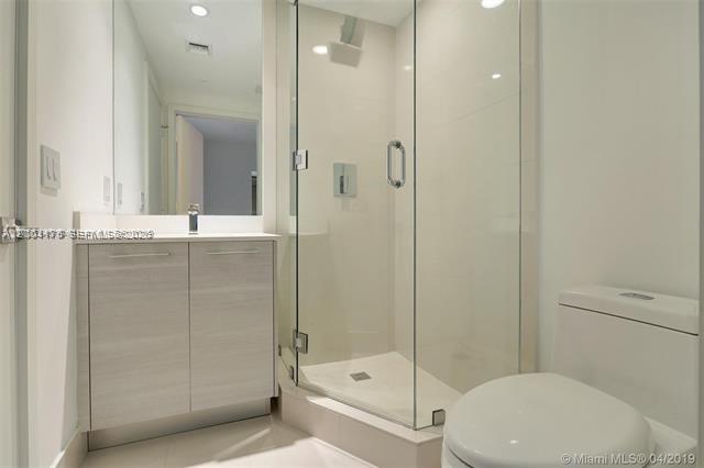 PARAISO BAY CONDO - Residential Lease