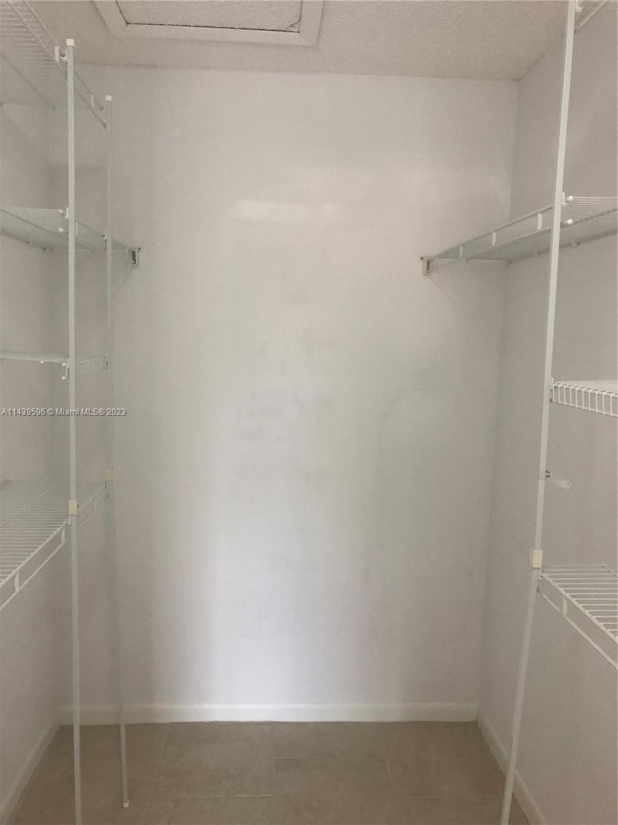 PINE RIDGE NORTH VILLAGE - Residential Lease