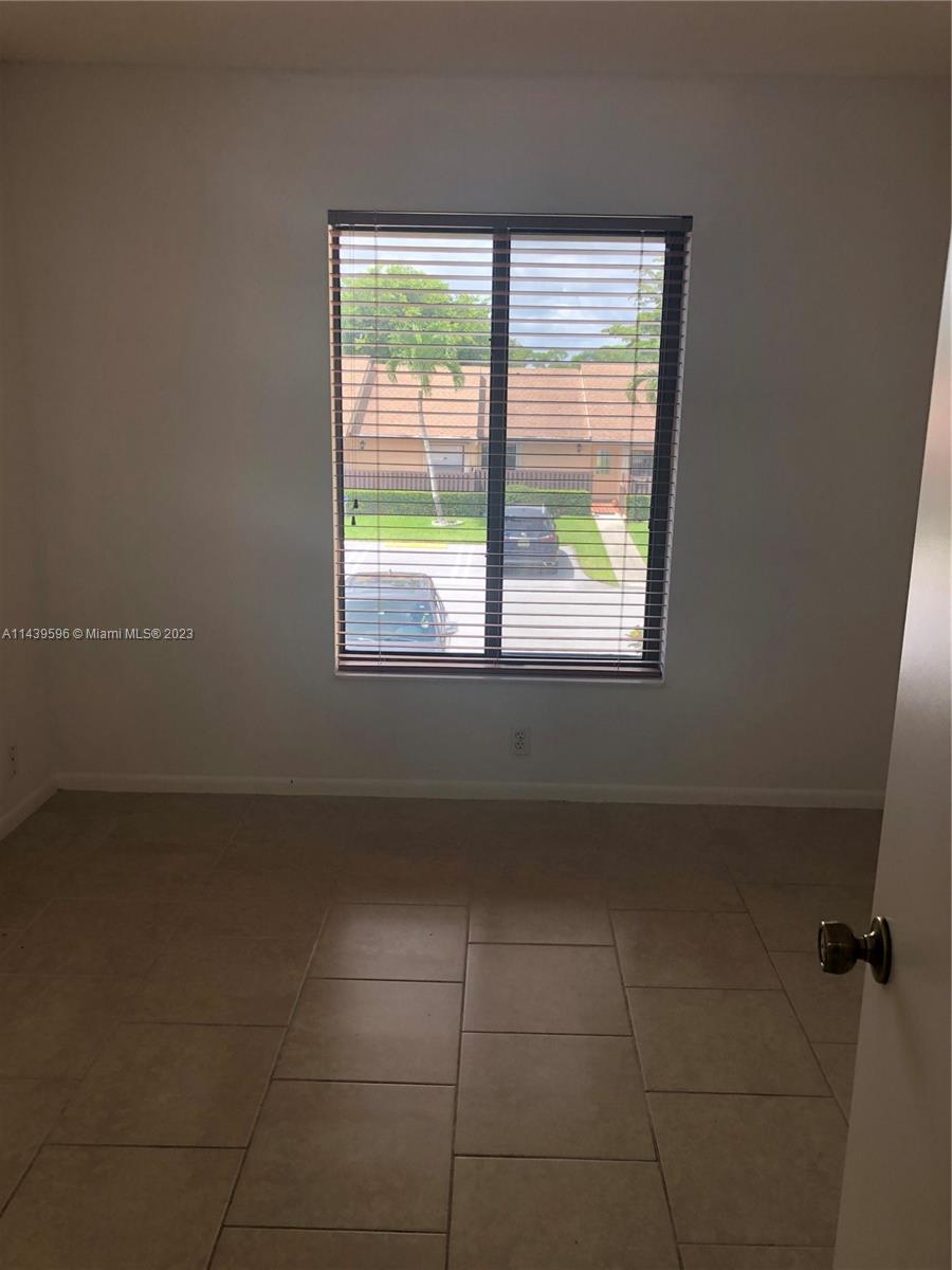PINE RIDGE NORTH VILLAGE - Residential Lease