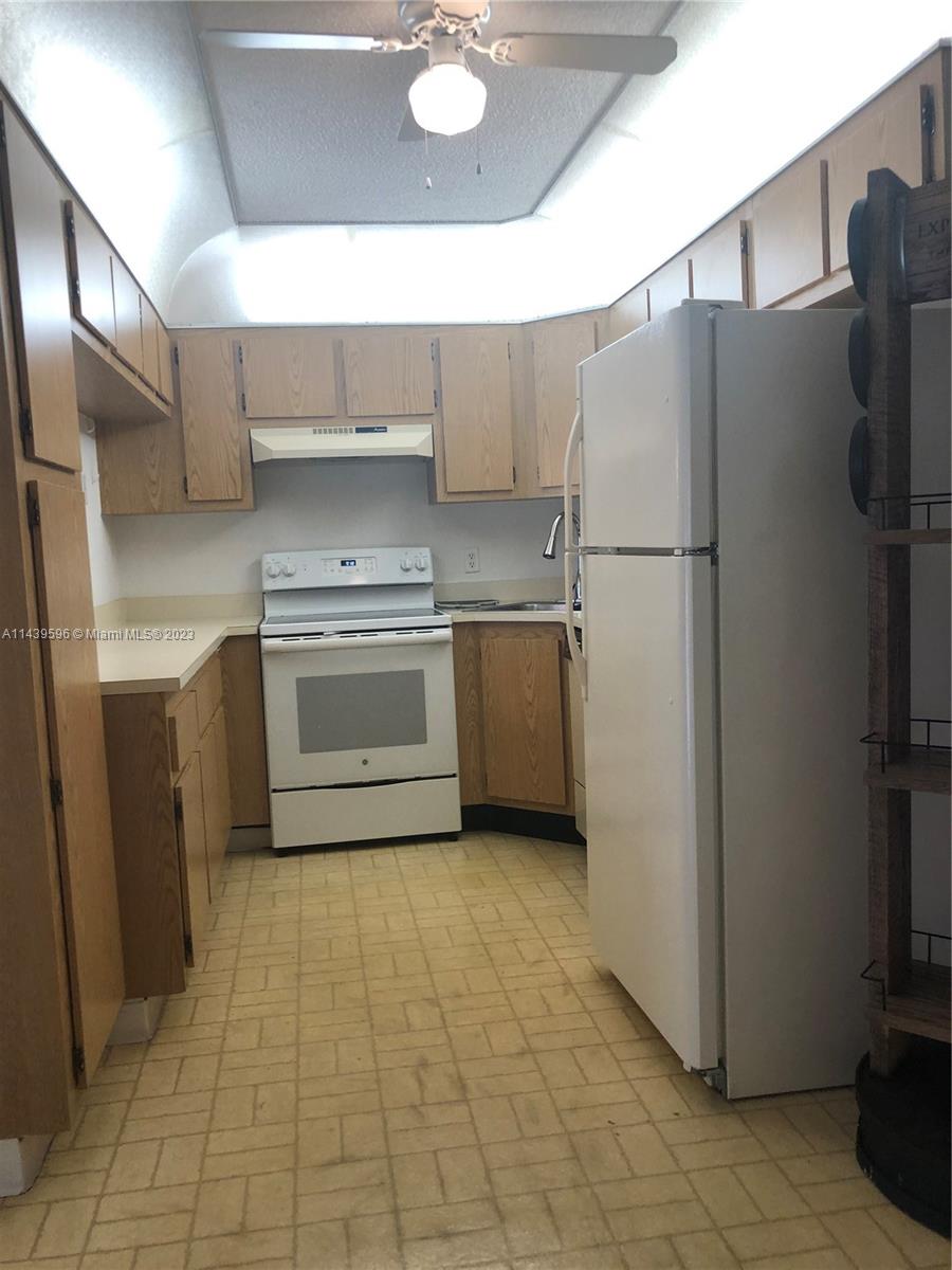 PINE RIDGE NORTH VILLAGE - Residential Lease