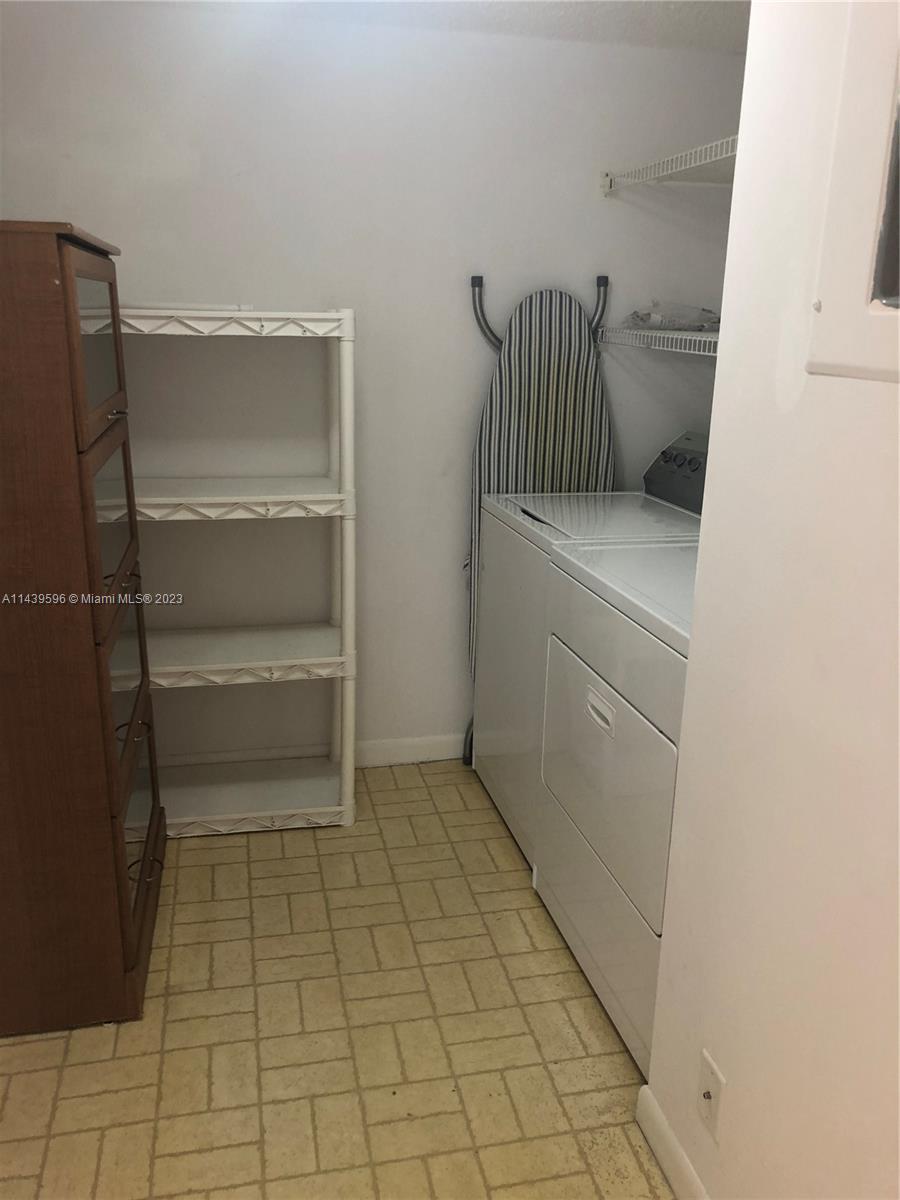 PINE RIDGE NORTH VILLAGE - Residential Lease
