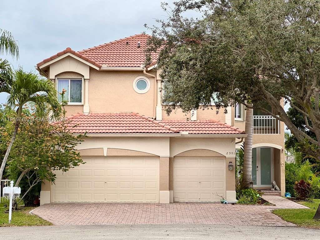 POD 10 AT MONARCH LAKES - Residential