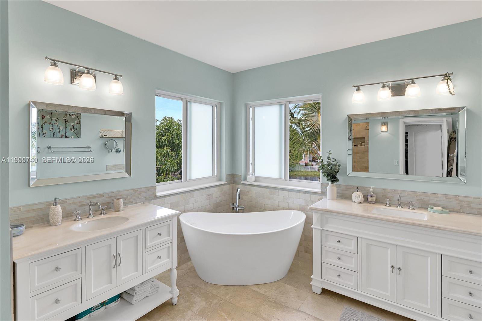 POD 10 AT MONARCH LAKES - Residential