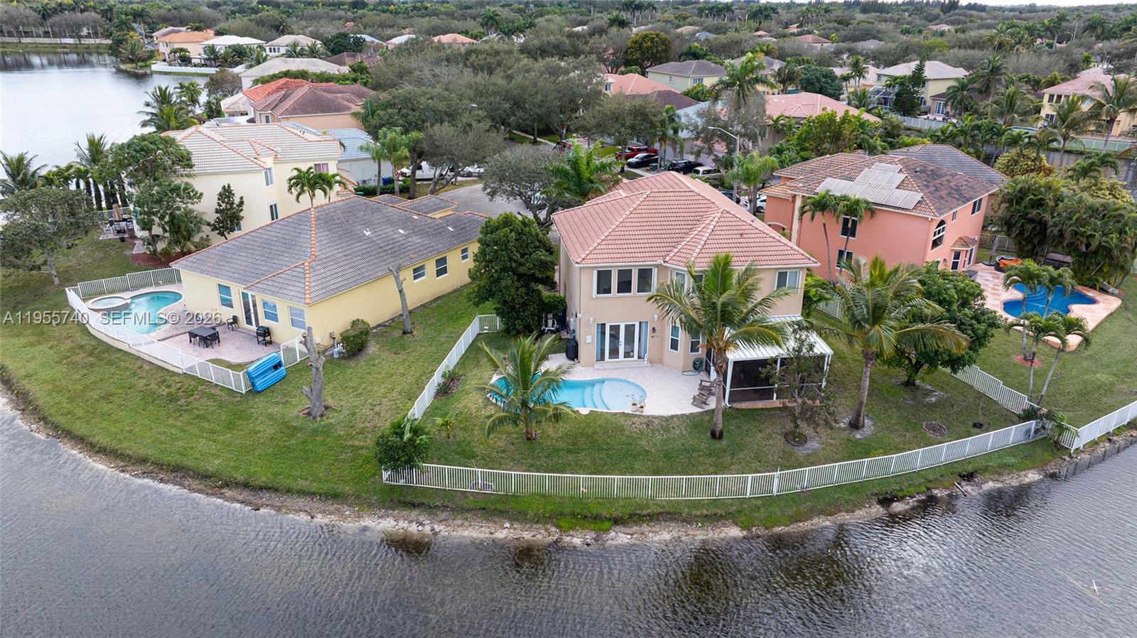 POD 10 AT MONARCH LAKES - Residential