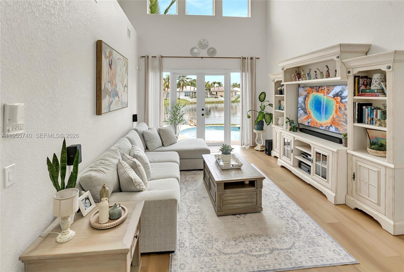 POD 10 AT MONARCH LAKES - Residential