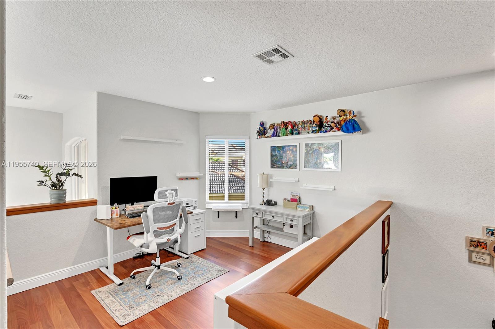 POD 10 AT MONARCH LAKES - Residential