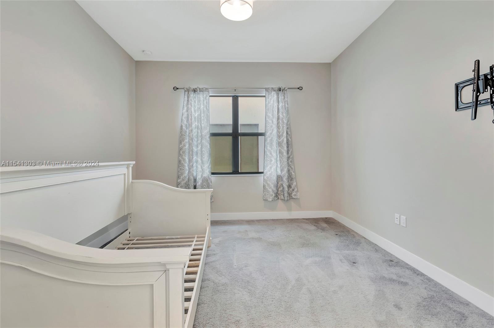 BRIDGES MIZNER PUD BRIDGE - Residential Lease