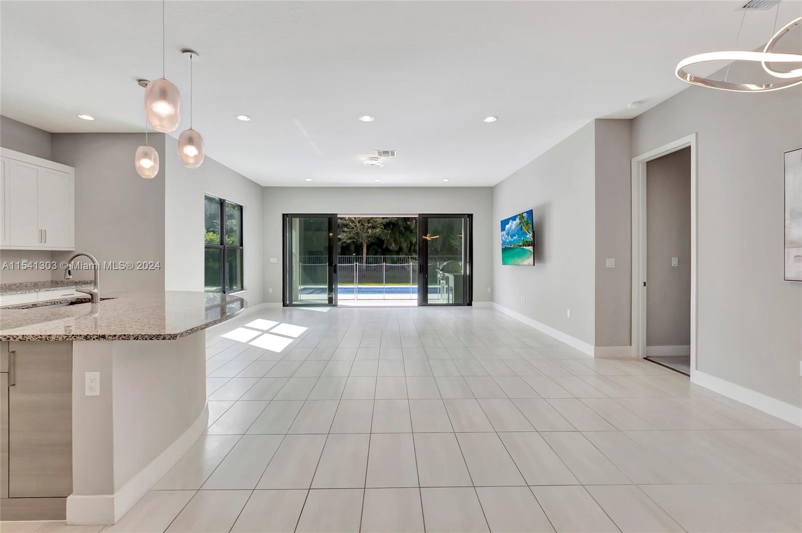 BRIDGES MIZNER PUD BRIDGE - Residential Lease