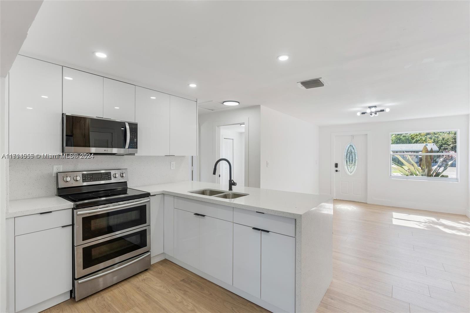GRAMERCY PARK UNIT 1 - Residential