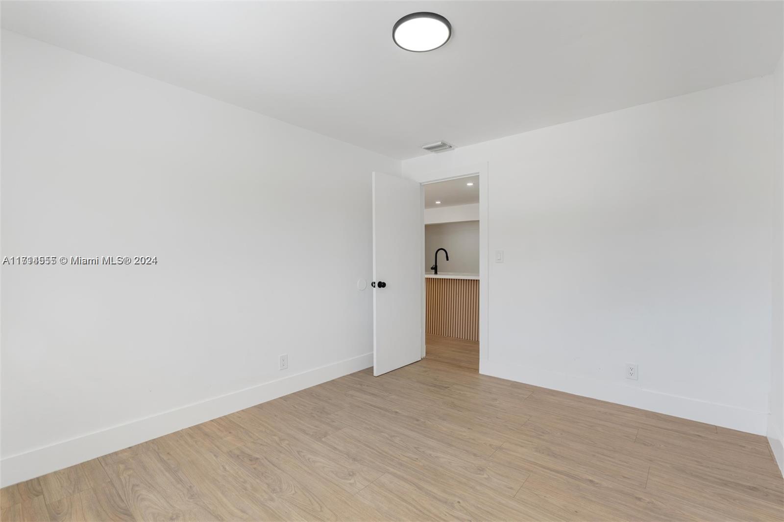 GRAMERCY PARK UNIT 1 - Residential