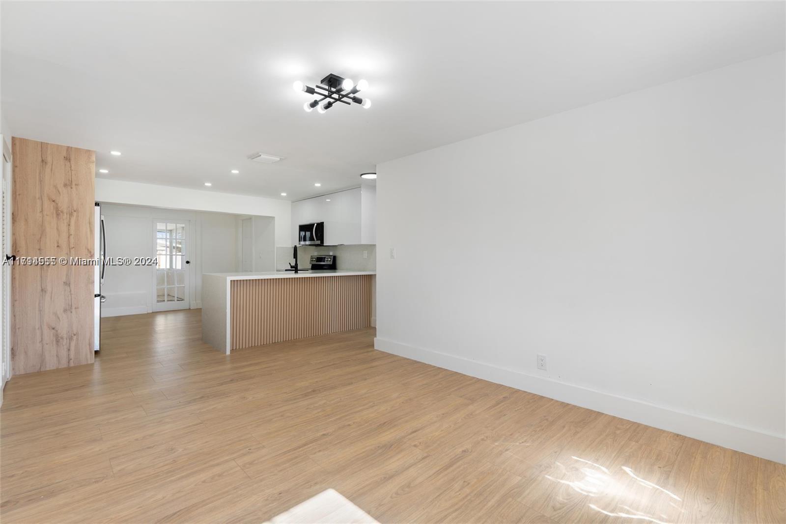 GRAMERCY PARK UNIT 1 - Residential