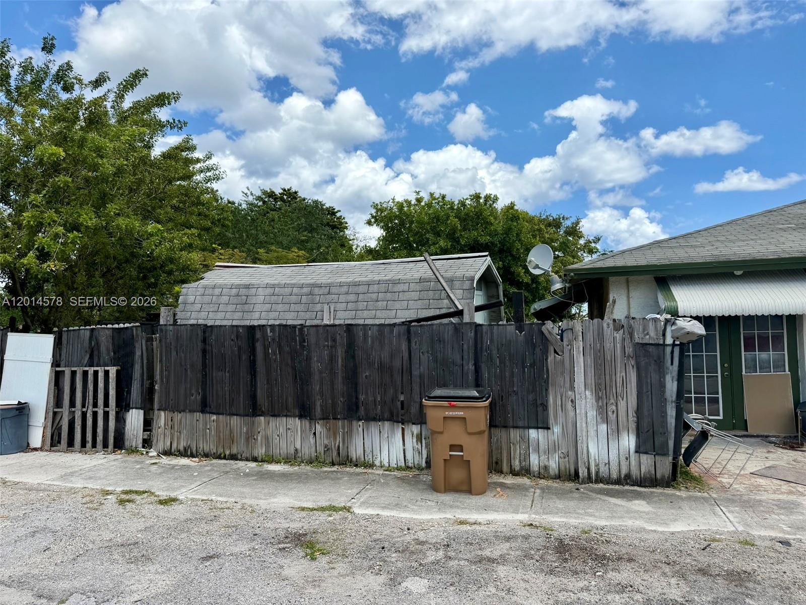 EDGECOMBS ADD TO DEERFIEL - Residential