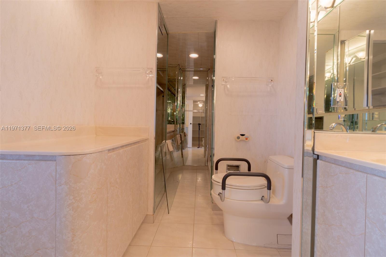 OLYMPUS CONDO PHASE - Residential