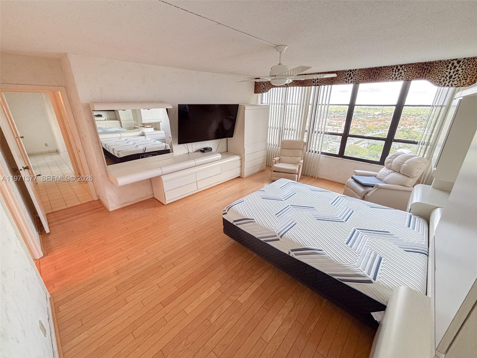 OLYMPUS CONDO PHASE - Residential