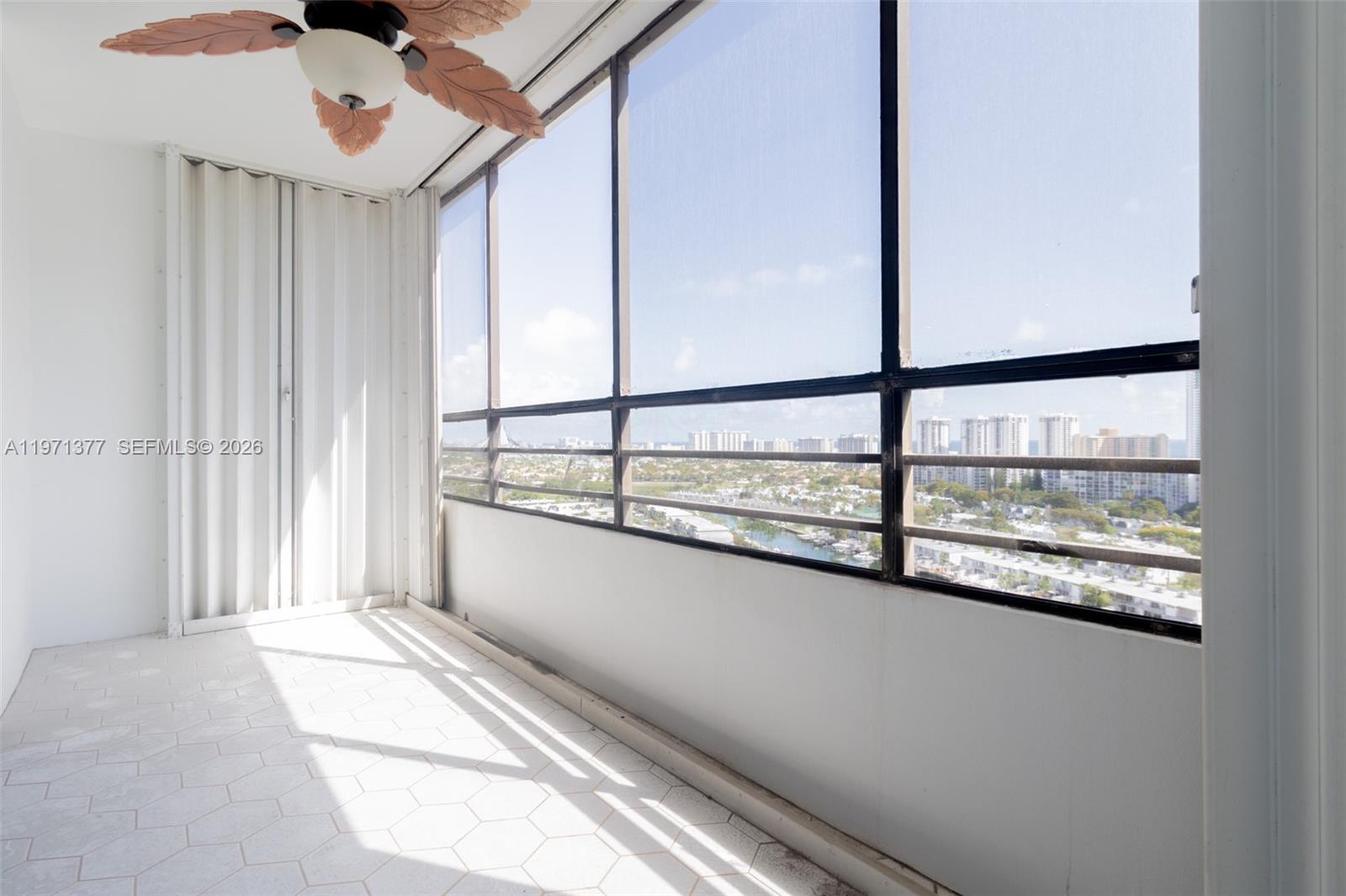 OLYMPUS CONDO PHASE - Residential