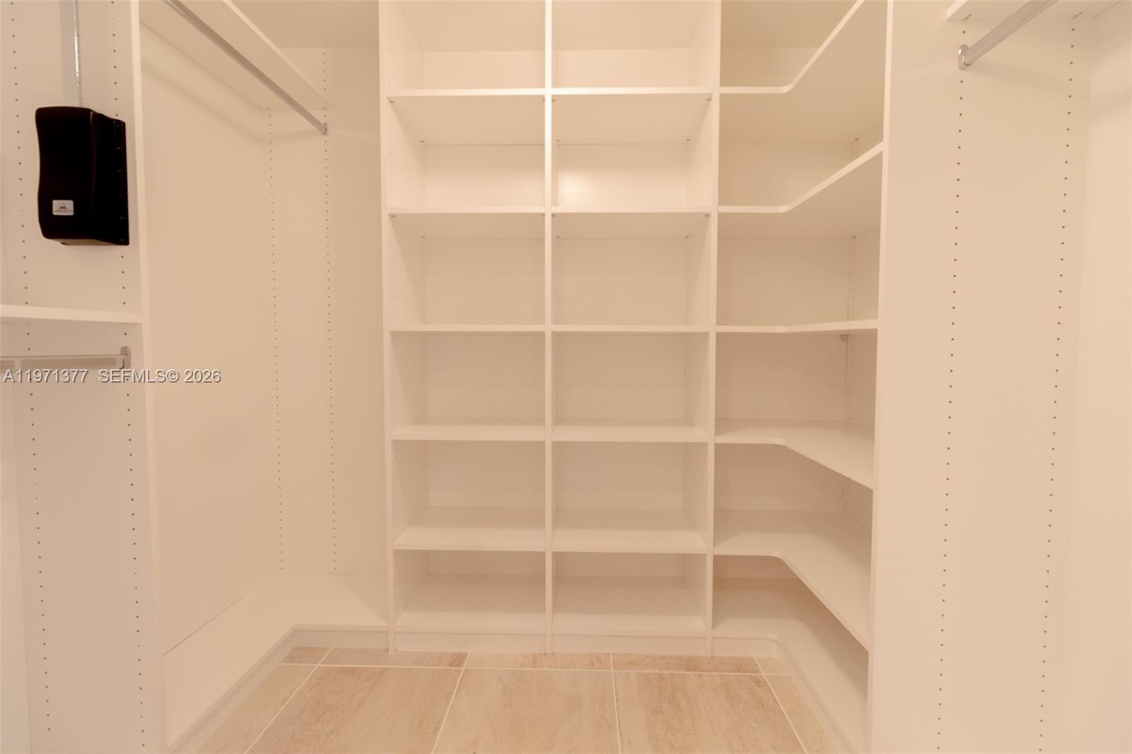 OLYMPUS CONDO PHASE - Residential