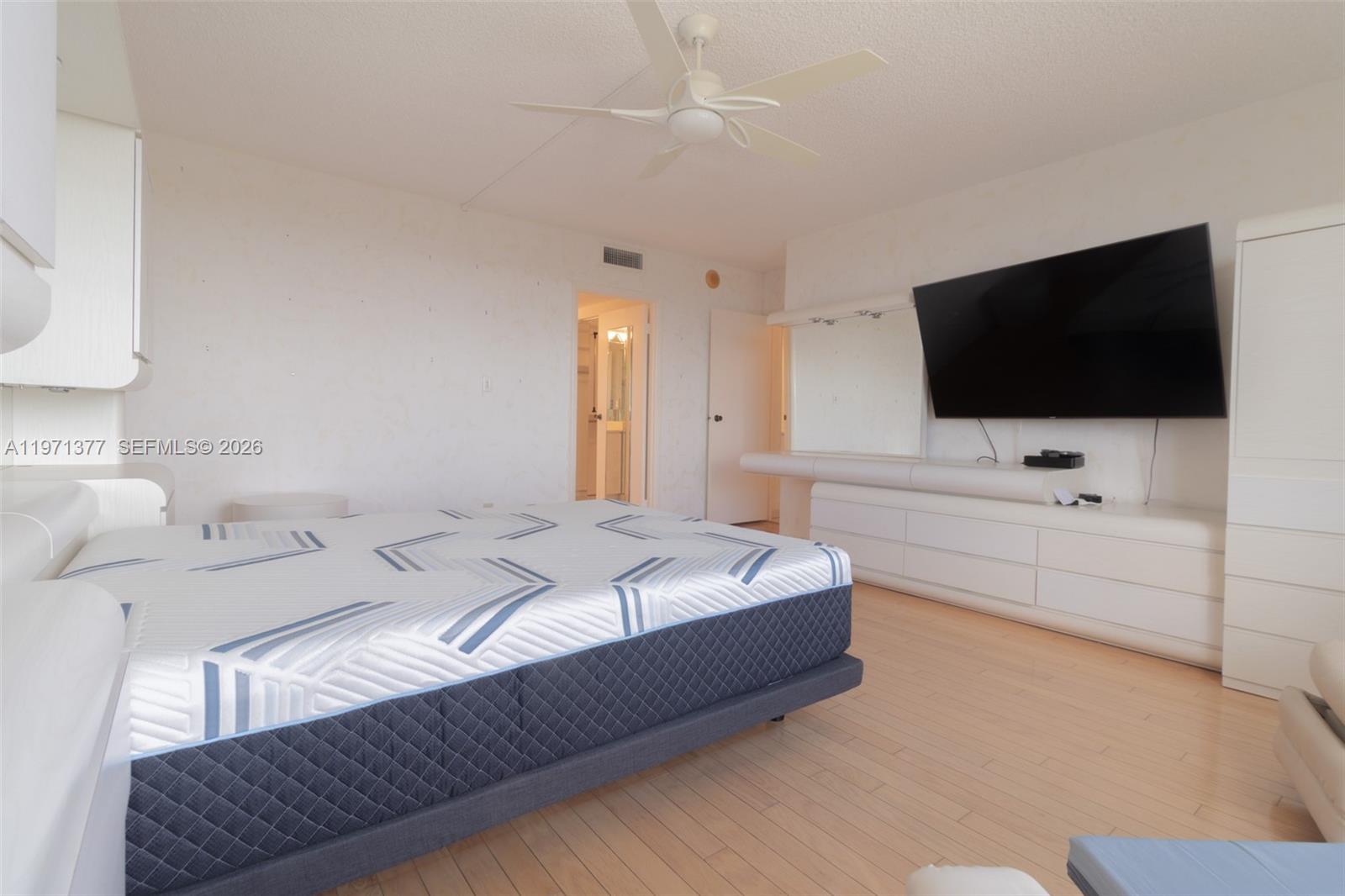 OLYMPUS CONDO PHASE - Residential