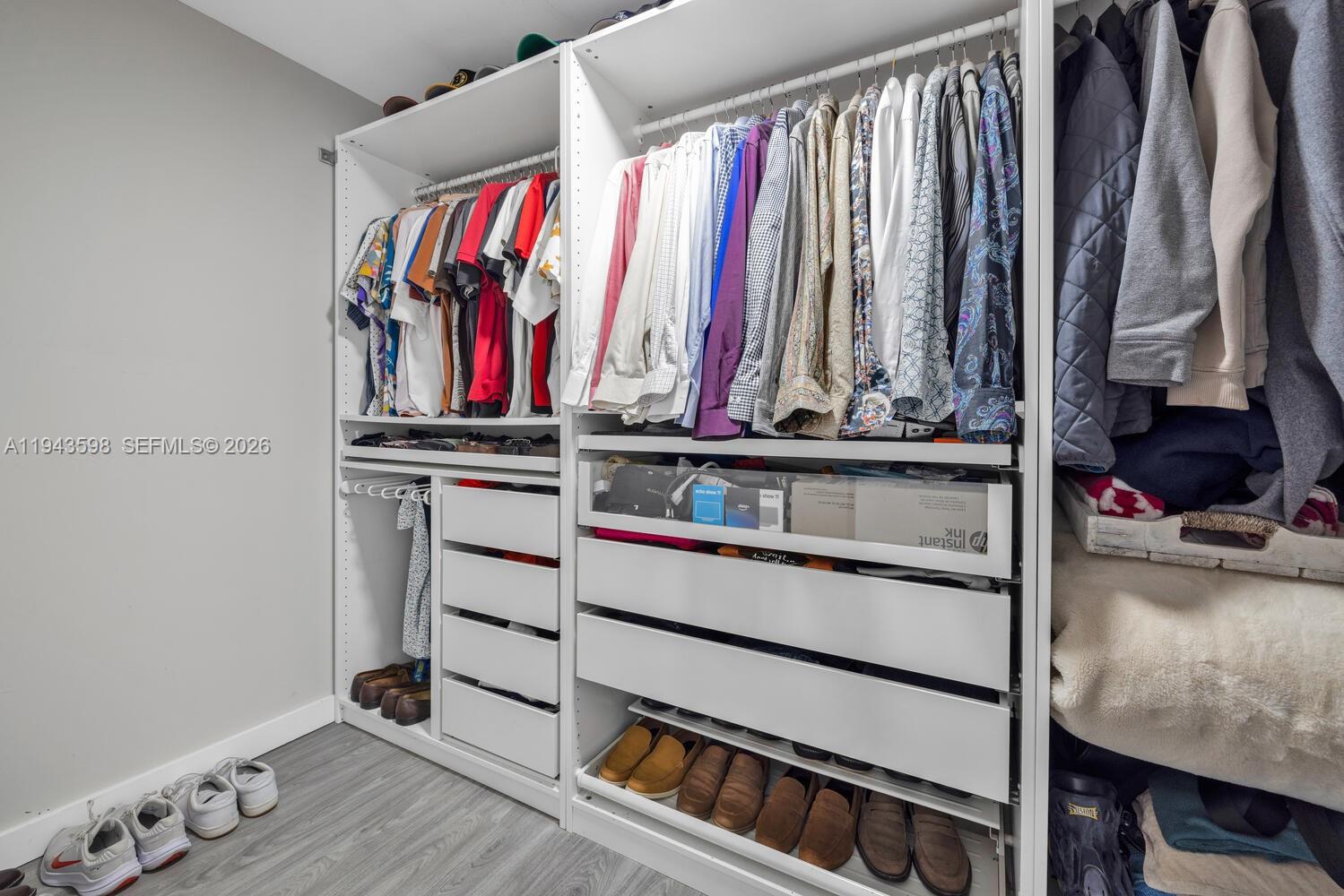 EARLETON SHORES - Residential