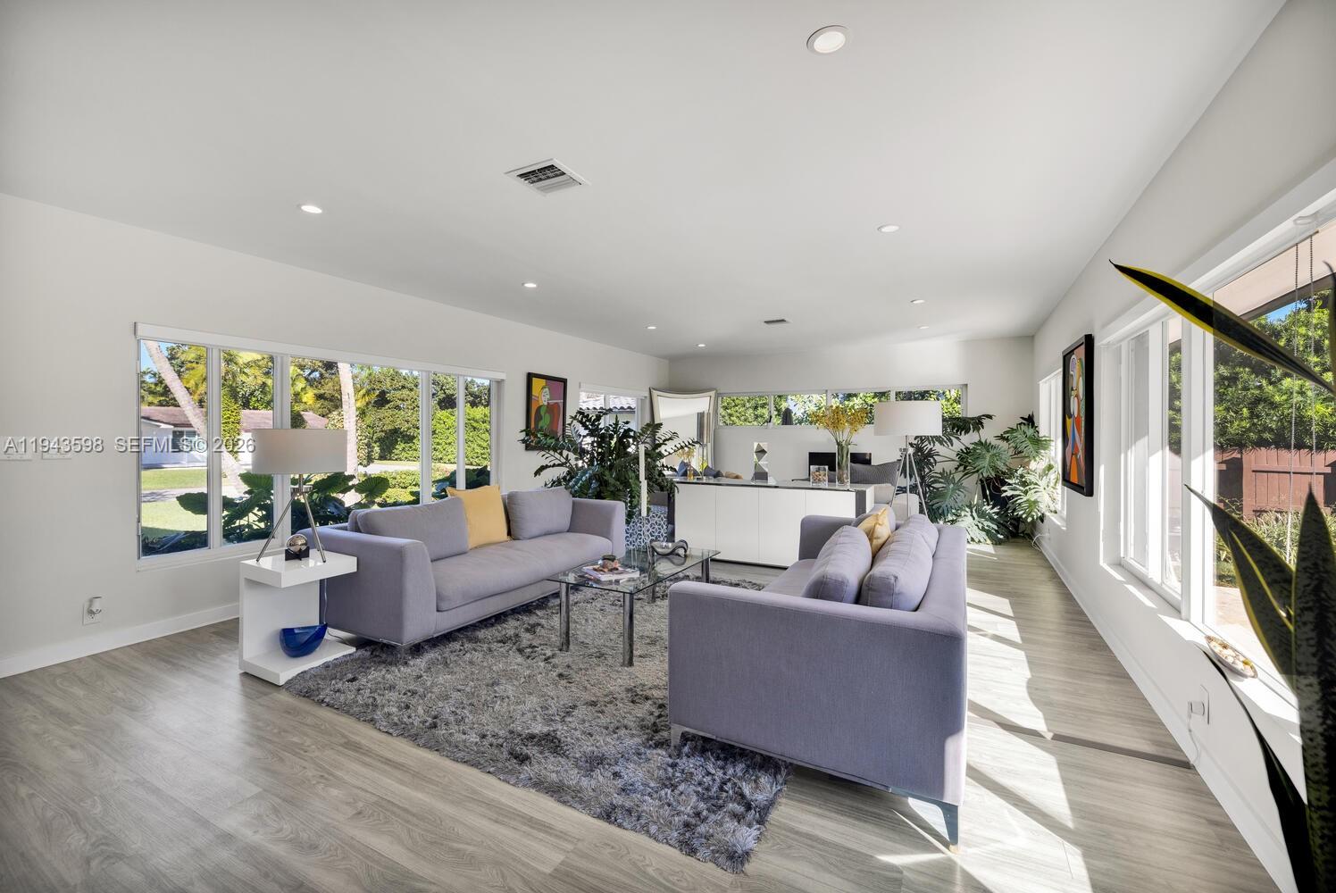 EARLETON SHORES - Residential