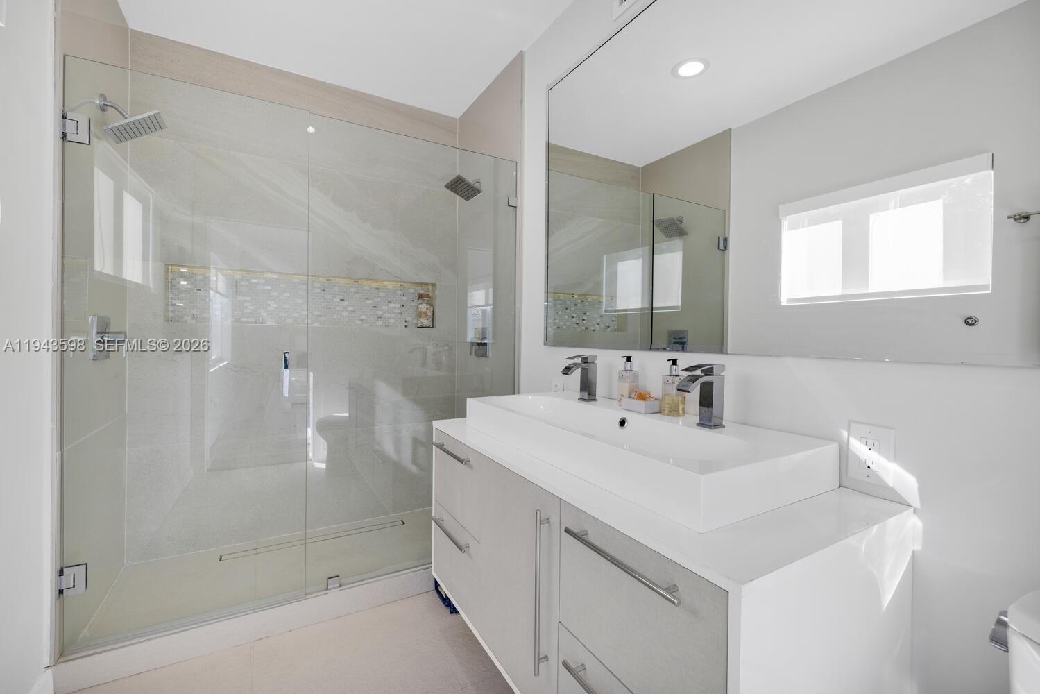 EARLETON SHORES - Residential