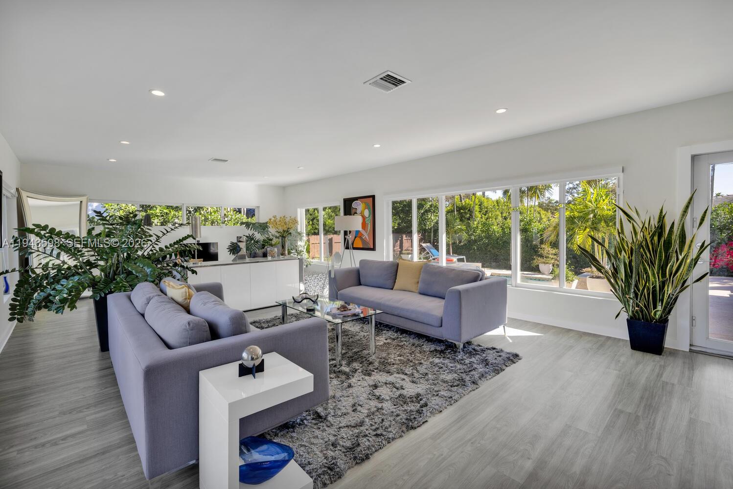 EARLETON SHORES - Residential