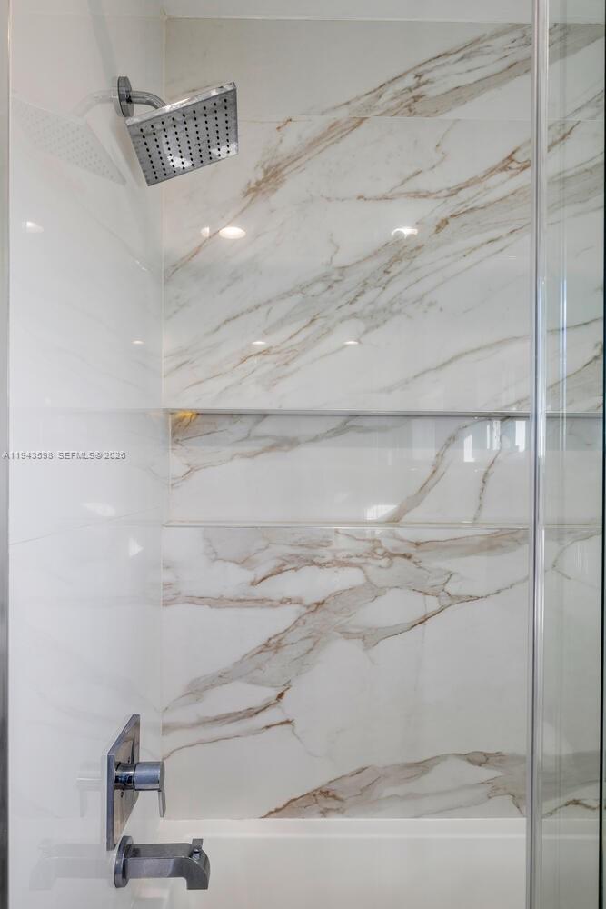 EARLETON SHORES - Residential