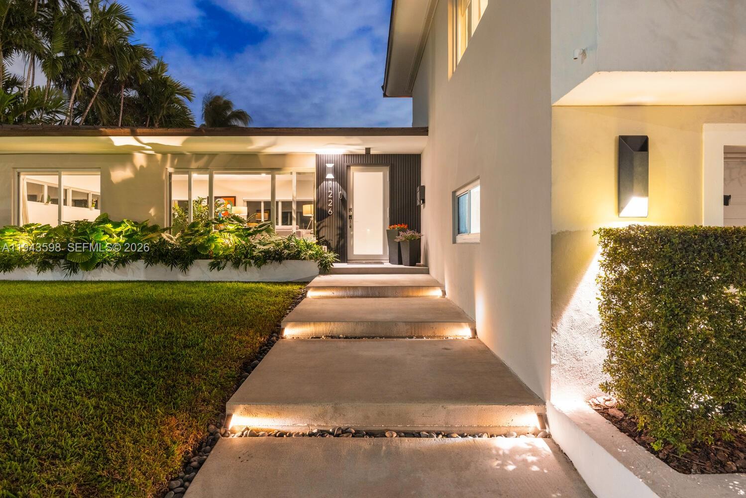 EARLETON SHORES - Residential