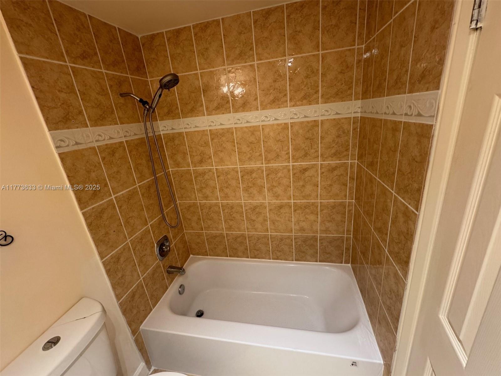 HILLCREST EAST NO 23 COND - Residential