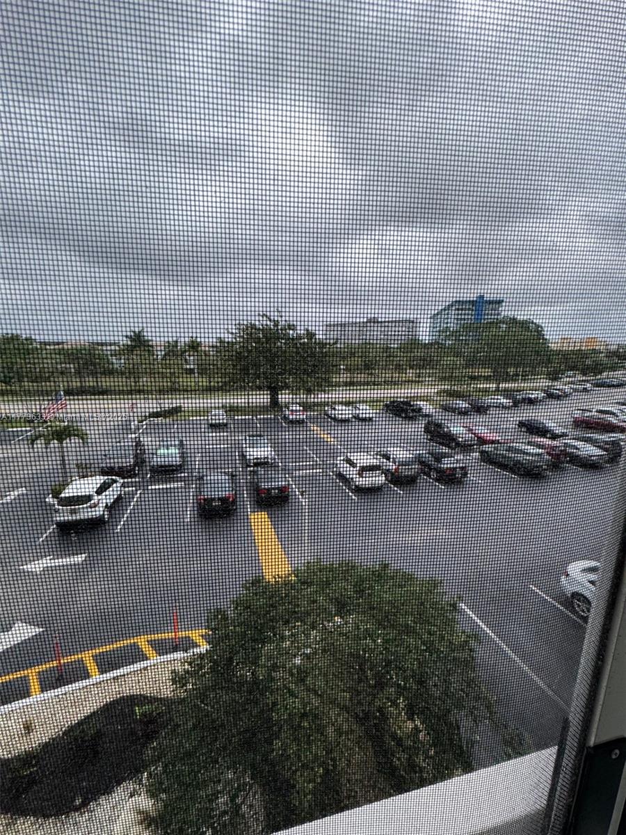 HILLCREST EAST NO 23 COND - Residential