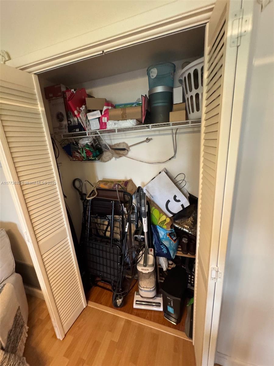 HILLCREST EAST NO 23 COND - Residential