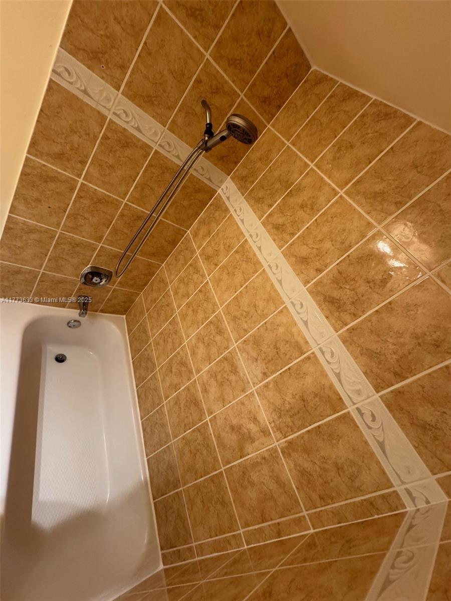 HILLCREST EAST NO 23 COND - Residential