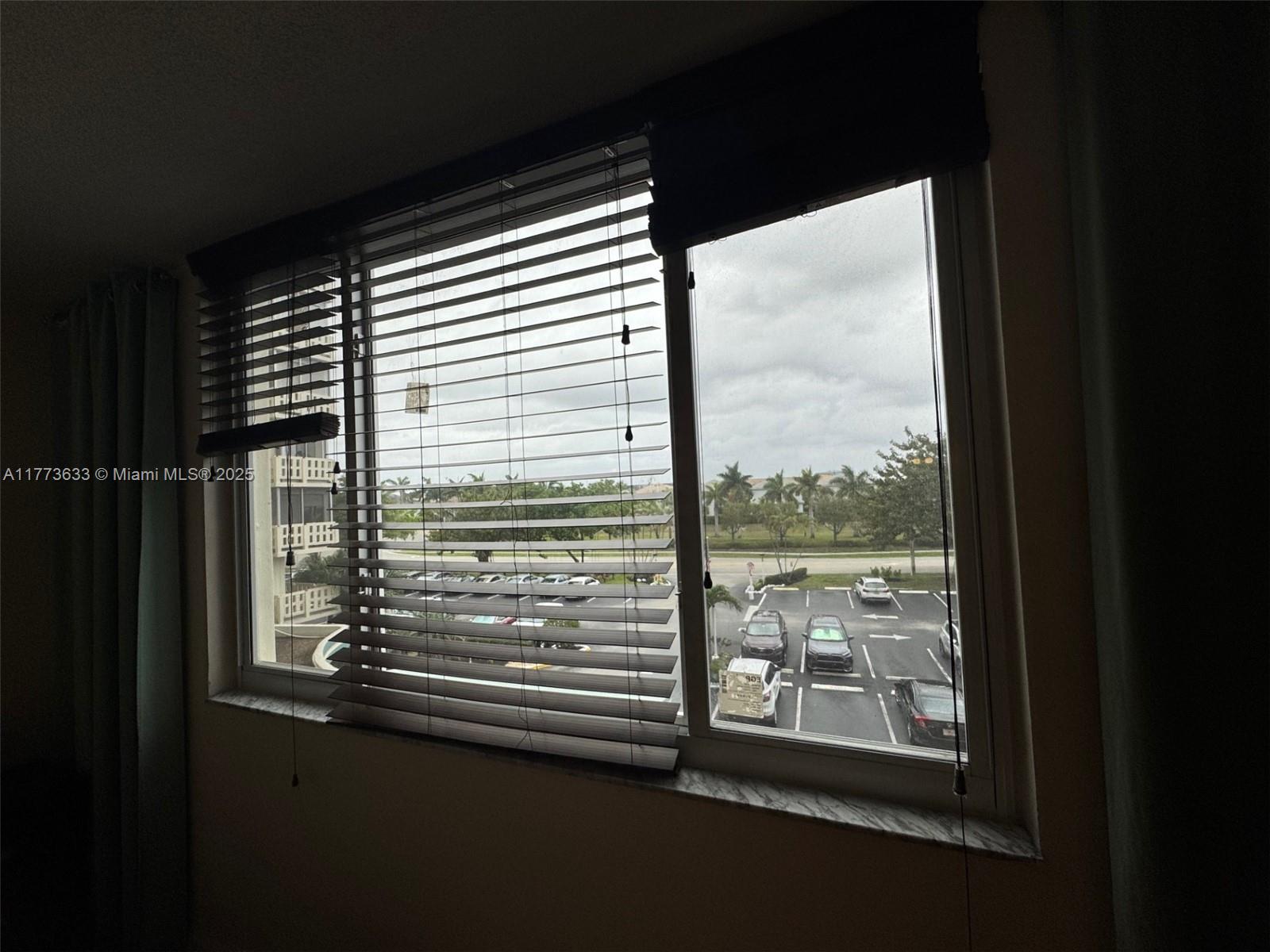 HILLCREST EAST NO 23 COND - Residential