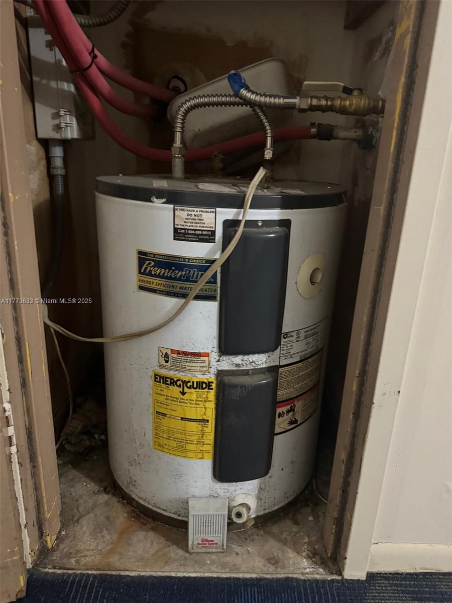 HILLCREST EAST NO 23 COND - Residential