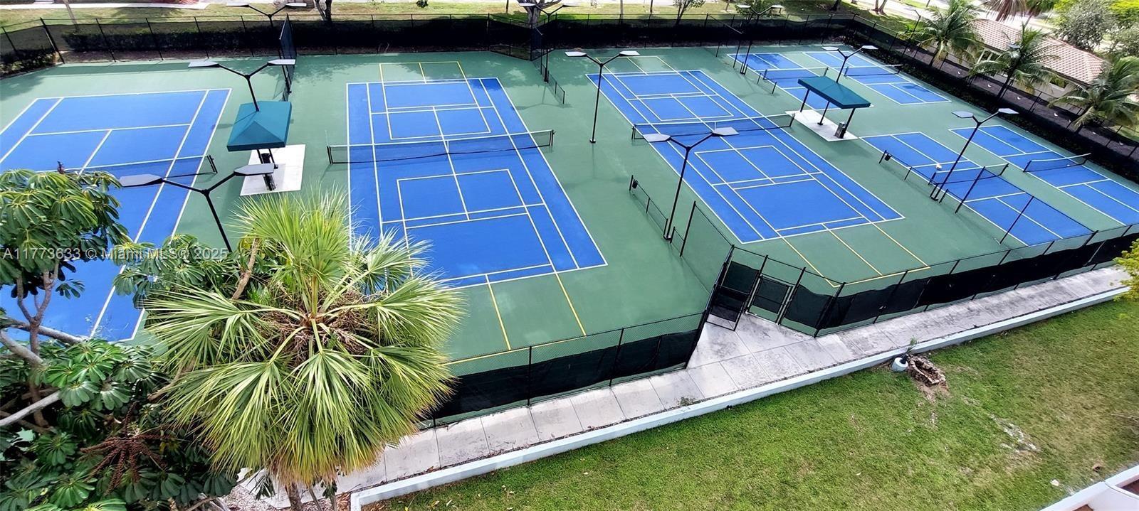 HILLCREST EAST NO 23 COND - Residential