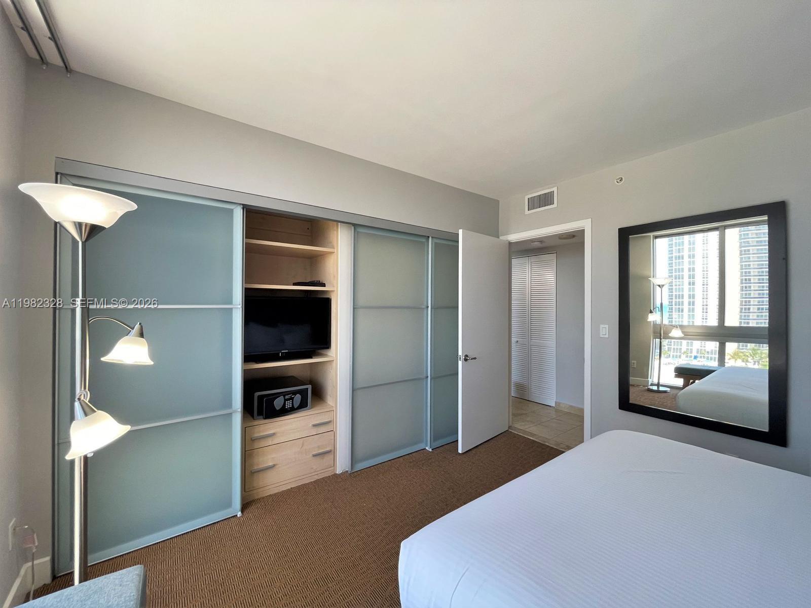 M RESORT RESIDENCES CONDO - Residential